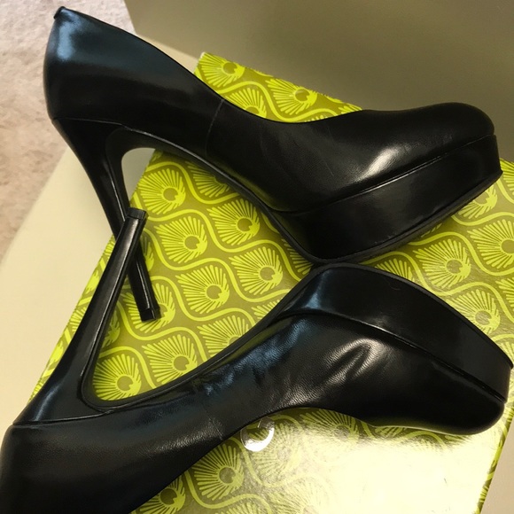Gianni Bini Platform Shoes - Picture 5 of 5